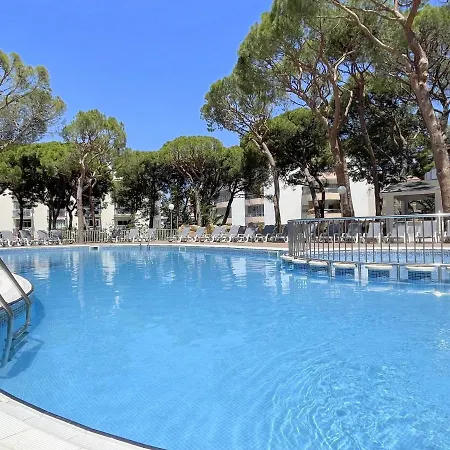 Rentalmar Blue & Pool 3* Салоу