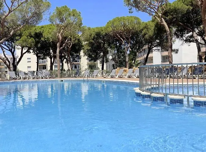 Rentalmar Blue & Pool 3*