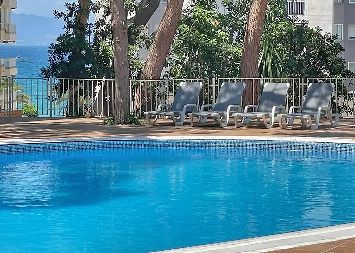 Rentalmar Blue & Pool Салоу