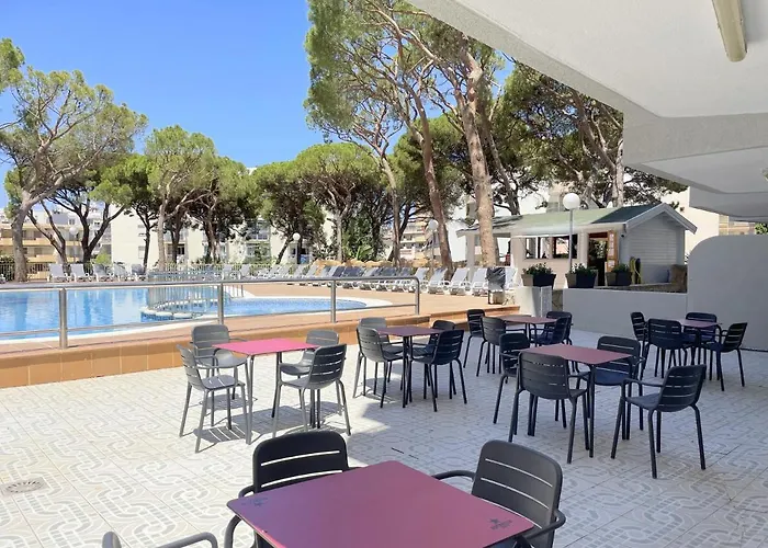 Rentalmar Blue & Pool 3*